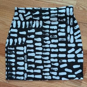 Black and White Patterned Women's Skirt